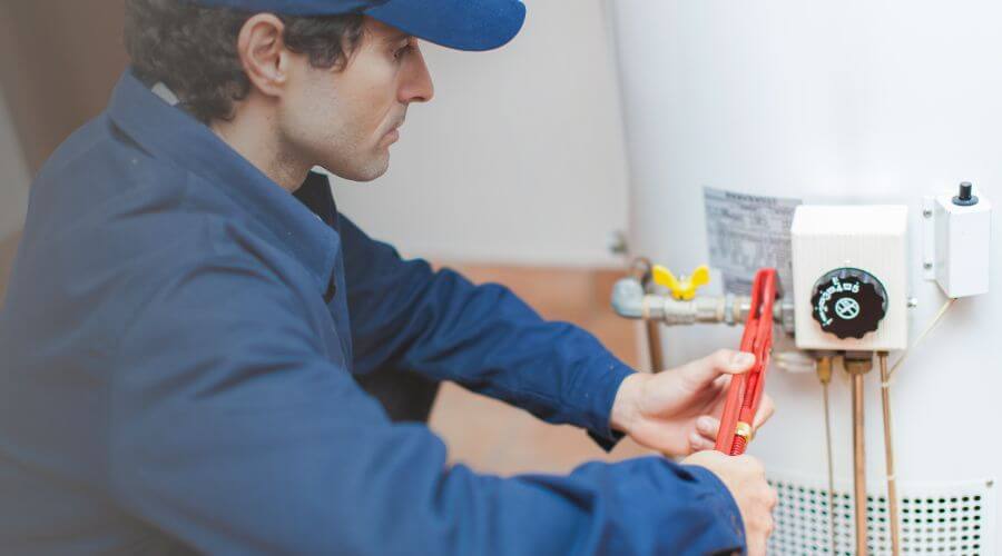 Professional water heater repair in Fredonia, TX